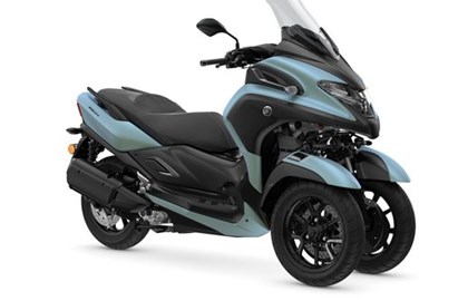 Leihmotorrad Yamaha Tricity 300