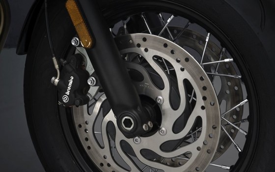 Verleihmotorrad Triumph Bonneville Bobber vom Händler Klingenberger Kehl GbR - Bild 10 Verleihmotorrad Triumph Bonneville Bobber vom Händler Klingenberger Kehl GbR - Bild 10