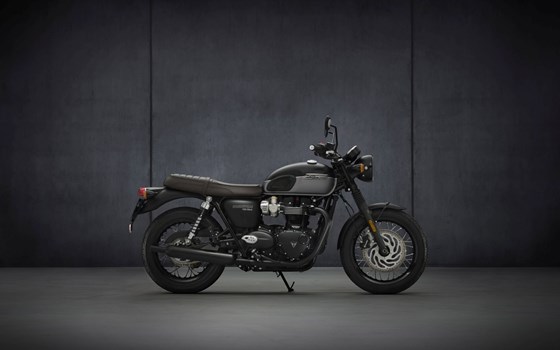 Verleihmotorrad Triumph Bonneville T120 Black vom Händler Klingenberger Kehl GbR - Bild 2 Verleihmotorrad Triumph Bonneville T120 Black vom Händler Klingenberger Kehl GbR - Bild 2