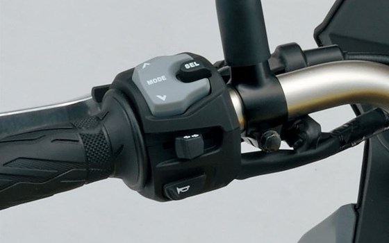 Verleihmotorrad Suzuki V-Strom 650 XT vom Händler Fahrzeugcenter Gaßmann - Bild 9