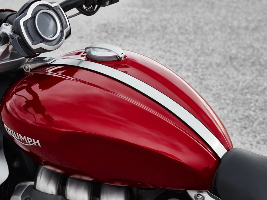 Verleihmotorrad Triumph Rocket 3 R vom Händler Klingenberger Kehl GbR Bild 11: Verleihmotorrad Triumph Rocket 3 R vom Händler Klingenberger Kehl GbR