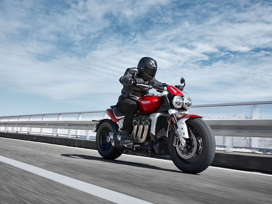 Verleihmotorrad Triumph Rocket 3 R vom Händler Klingenberger Kehl GbR Bild 7: Verleihmotorrad Triumph Rocket 3 R vom Händler Klingenberger Kehl GbR