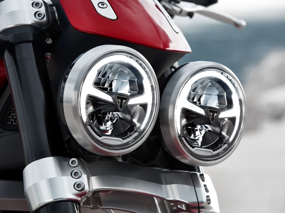 Verleihmotorrad Triumph Rocket 3 R vom Händler Klingenberger Kehl GbR Bild 8: Verleihmotorrad Triumph Rocket 3 R vom Händler Klingenberger Kehl GbR