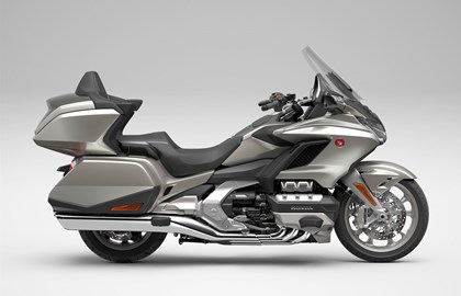 Leihmotorrad Honda GL 1800 Goldwing Tour DCT
