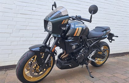 Leihmotorrad Suzuki GSX-8TT