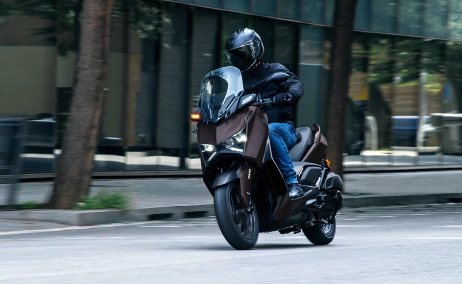 Verleihmotorrad Yamaha XMAX 125 vom Händler Motorrad Rubin GmbH & Co.KG Bild 10: Verleihmotorrad Yamaha XMAX 125 vom Händler Motorrad Rubin GmbH & Co.KG