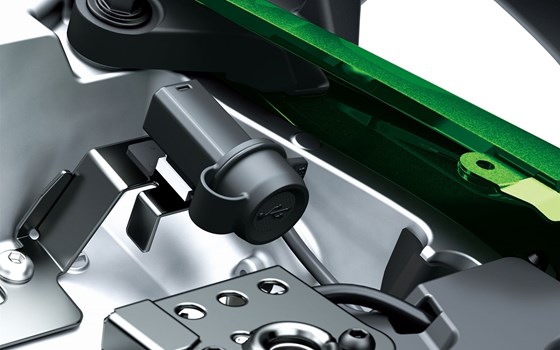 Verleihmotorrad Kawasaki Ninja H2 SX SE vom Händler Hartmut Eils Motorradhandel - Bild 17 Verleihmotorrad Kawasaki Ninja H2 SX SE vom Händler Hartmut Eils Motorradhandel - Bild 17