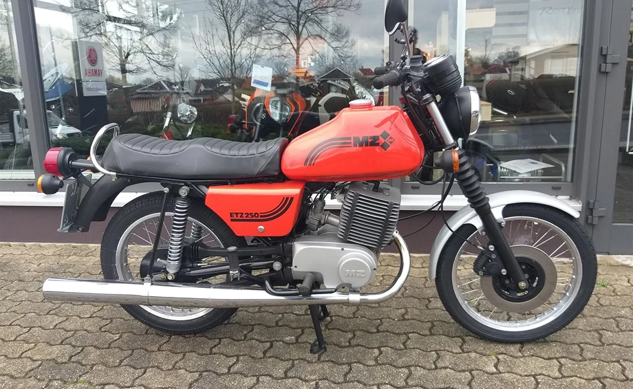 Verleihmotorrad MZ ETZ 250 vom Händler Motorradfachgeschäft Jörg Brandtstädter Bild 1: Verleihmotorrad MZ ETZ 250 vom Händler Motorradfachgeschäft Jörg Brandtstädter
