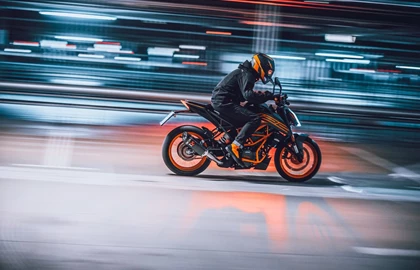 Leihmotorrad KTM 125 Duke Leihmotorrad KTM 125 Duke