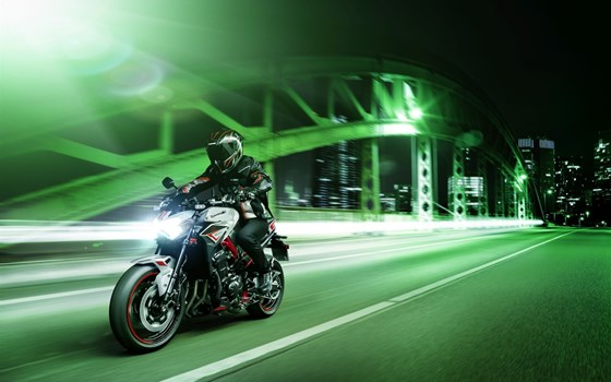 Verleihmotorrad Kawasaki Z900 vom Händler Motorrad-Technik-Hamburg - Bild 13 Verleihmotorrad Kawasaki Z900 vom Händler Motorrad-Technik-Hamburg - Bild 13