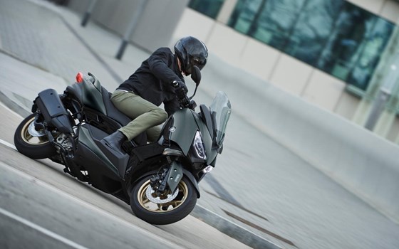 Verleihmotorrad Yamaha XMAX 300 Tech MAX vom Händler Munich-Bike-Factory - Bild 3