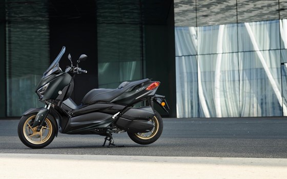 Verleihmotorrad Yamaha XMAX 300 Tech MAX vom Händler Munich-Bike-Factory - Bild 4