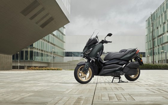 Verleihmotorrad Yamaha XMAX 300 Tech MAX vom Händler Munich-Bike-Factory - Bild 5