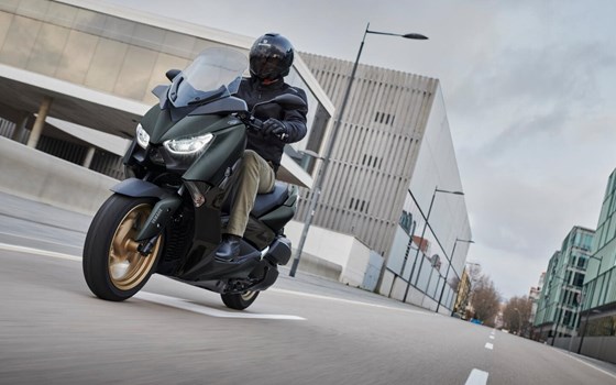 Verleihmotorrad Yamaha XMAX 300 Tech MAX vom Händler Munich-Bike-Factory - Bild 9