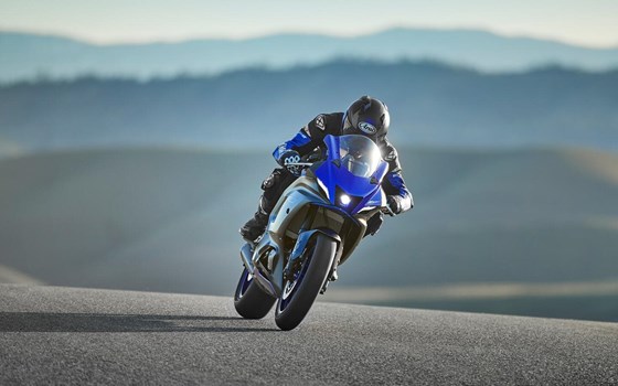 Verleihmotorrad Yamaha R7 vom Händler Munich-Bike-Factory - Bild 12