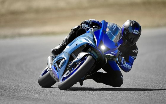 Verleihmotorrad Yamaha R7 vom Händler Munich-Bike-Factory - Bild 16