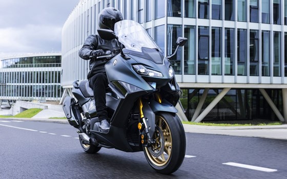 Verleihmotorrad Yamaha TMAX Tech MAX vom Händler Munich-Bike-Factory - Bild 2