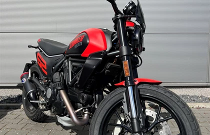 Leihmotorrad Ducati Scrambler Full Throttle Leihmotorrad Ducati Scrambler Full Throttle
