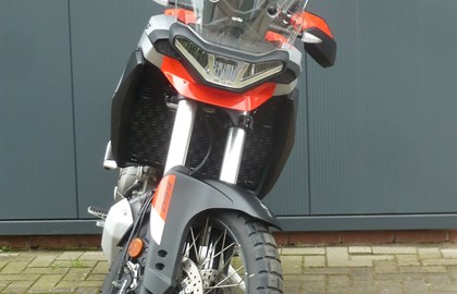 Leihmotorrad Aprilia Tuareg 660