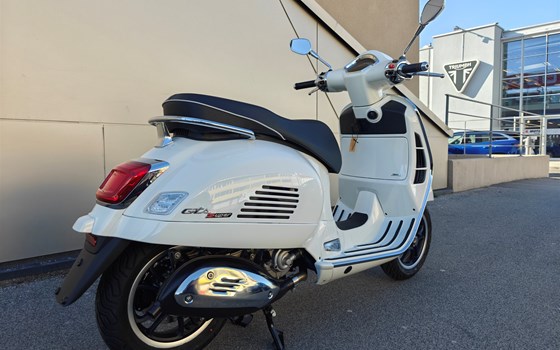 Verleihmotorrad Vespa GTS 310 Super vom Händler IL MOTO  Motorradhandel und Reparaturwerkstätte GesmbH - Bild 4 Verleihmotorrad Vespa GTS 310 Super vom Händler IL MOTO  Motorradhandel und Reparaturwerkstätte GesmbH - Bild 4