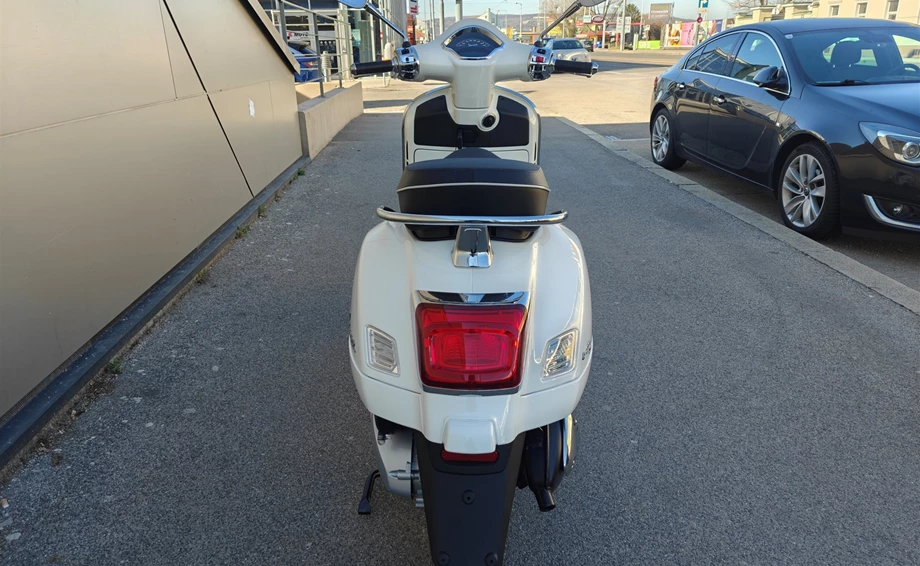 Verleihmotorrad Vespa GTS 310 Super vom Händler IL MOTO  Motorradhandel und Reparaturwerkstätte GesmbH Bild 5: Verleihmotorrad Vespa GTS 310 Super vom Händler IL MOTO  Motorradhandel und Reparaturwerkstätte GesmbH