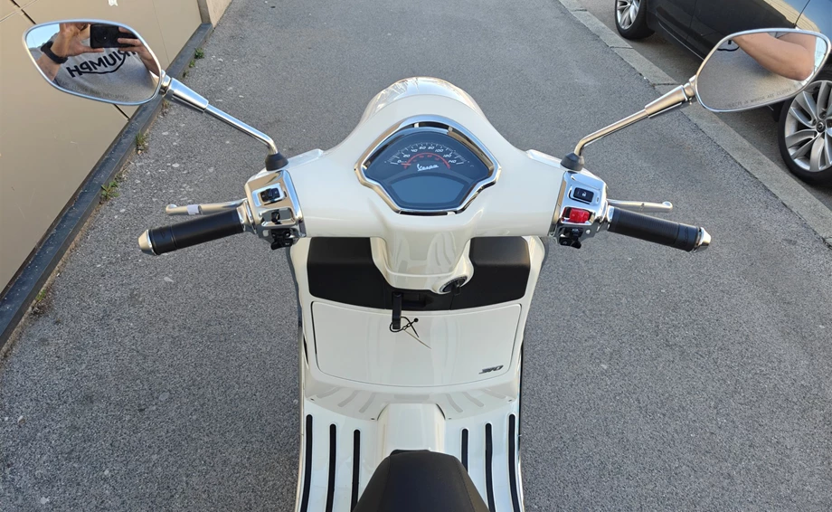 Verleihmotorrad Vespa GTS 310 Super vom Händler IL MOTO  Motorradhandel und Reparaturwerkstätte GesmbH Bild 6: Verleihmotorrad Vespa GTS 310 Super vom Händler IL MOTO  Motorradhandel und Reparaturwerkstätte GesmbH