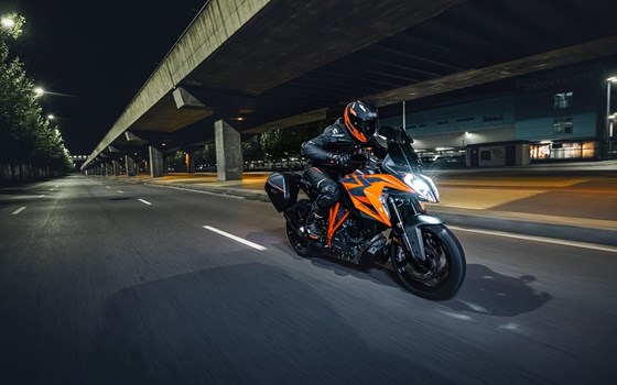 Verleihmotorrad KTM 1290 Super Duke GT vom Händler Road Star Motorcycles GmbH - Bild 12 Verleihmotorrad KTM 1290 Super Duke GT vom Händler Road Star Motorcycles GmbH - Bild 12