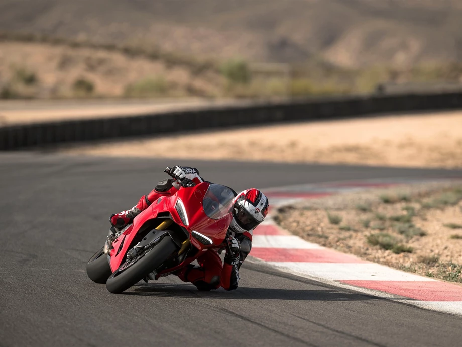 Verleihmotorrad Ducati Panigale V2 S vom Händler März Motorradhandel GmbH Bild 7: Verleihmotorrad Ducati Panigale V2 S vom Händler März Motorradhandel GmbH