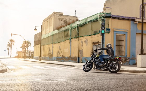 Verleihmotorrad Kawasaki Z900 RS SE vom Händler Lietz Motorradtechnik - Bild 15 Verleihmotorrad Kawasaki Z900 RS SE vom Händler Lietz Motorradtechnik - Bild 15