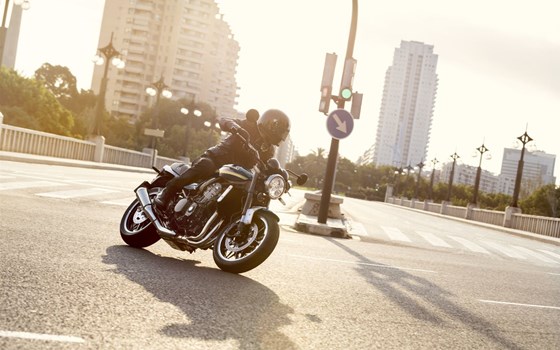Verleihmotorrad Kawasaki Z900 RS SE vom Händler Lietz Motorradtechnik - Bild 7 Verleihmotorrad Kawasaki Z900 RS SE vom Händler Lietz Motorradtechnik - Bild 7