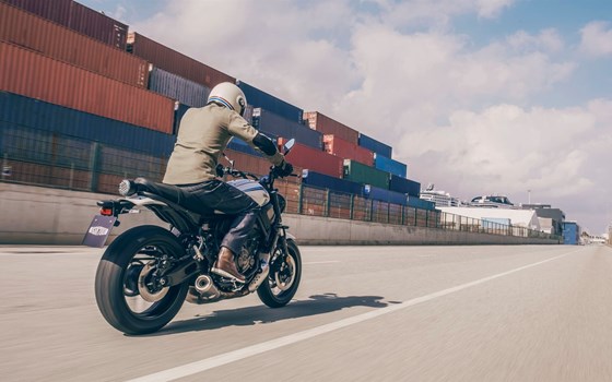 Verleihmotorrad Yamaha XSR700 vom Händler Zweirad Mildner - Bild 4 Verleihmotorrad Yamaha XSR700 vom Händler Zweirad Mildner - Bild 4