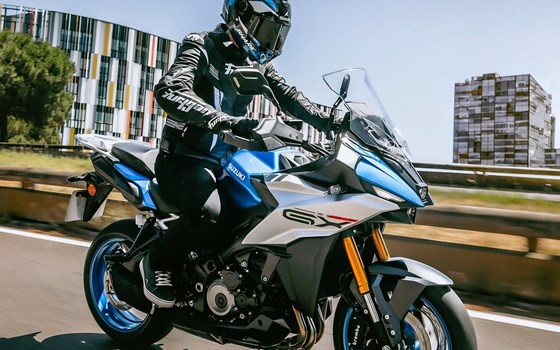 Verleihmotorrad Suzuki GSX-S1000GX vom Händler Biker Stable GmbH & Co. KG - Bild 2 Verleihmotorrad Suzuki GSX-S1000GX vom Händler Biker Stable GmbH & Co. KG - Bild 2