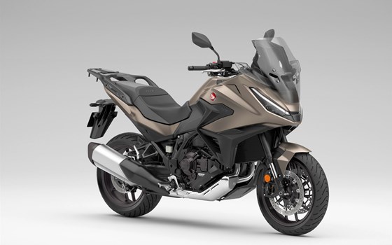 Verleihmotorrad Honda NT1100 DCT vom Händler Autohaus Louis Dresen GmbH - Bild 2 Verleihmotorrad Honda NT1100 DCT vom Händler Autohaus Louis Dresen GmbH - Bild 2