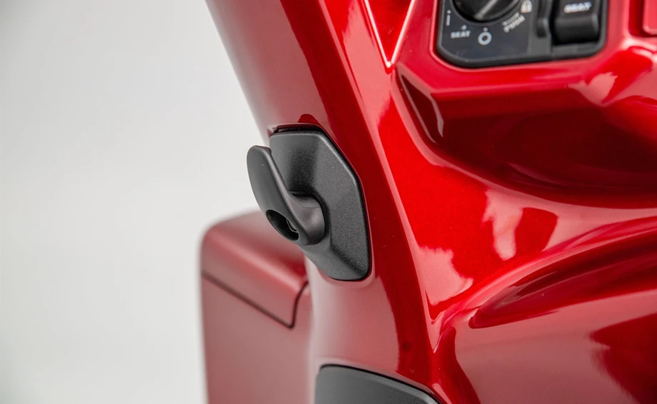 Verleihmotorrad Honda NSC Vision 110 vom Händler Autohaus Louis Dresen GmbH Bild 13: Verleihmotorrad Honda NSC Vision 110 vom Händler Autohaus Louis Dresen GmbH