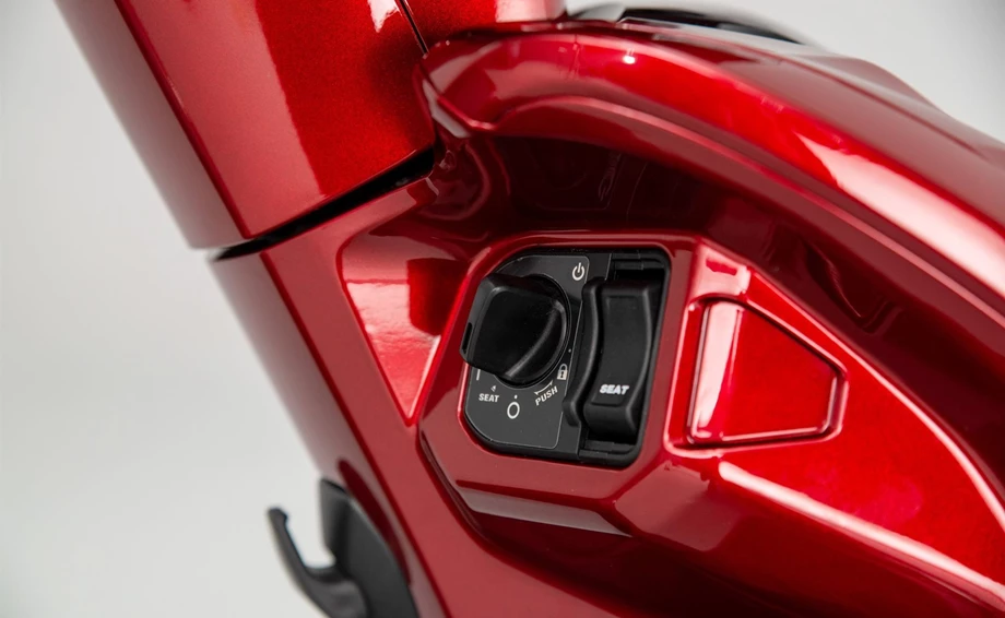 Verleihmotorrad Honda NSC Vision 110 vom Händler Autohaus Louis Dresen GmbH Bild 14: Verleihmotorrad Honda NSC Vision 110 vom Händler Autohaus Louis Dresen GmbH