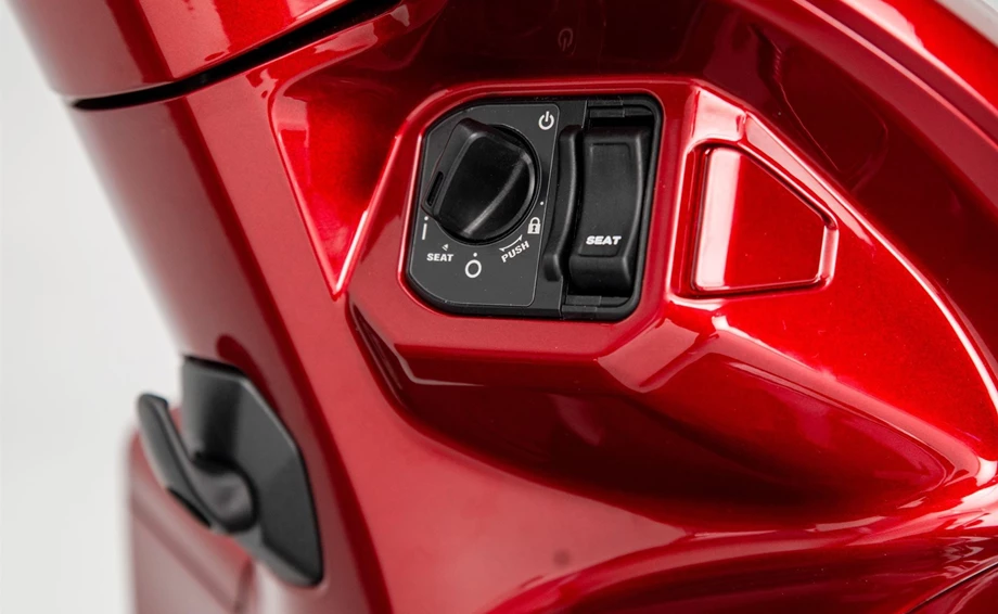 Verleihmotorrad Honda NSC Vision 110 vom Händler Autohaus Louis Dresen GmbH Bild 21: Verleihmotorrad Honda NSC Vision 110 vom Händler Autohaus Louis Dresen GmbH