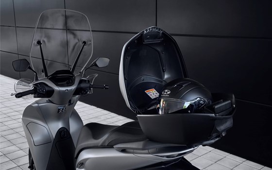 Verleihmotorrad Honda SH125i vom Händler Autohaus Louis Dresen GmbH - Bild 23