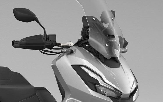 Verleihmotorrad Honda ADV350 vom Händler Autohaus Louis Dresen GmbH - Bild 17