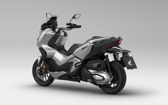 Verleihmotorrad Honda ADV350 vom Händler Autohaus Louis Dresen GmbH - Bild 20