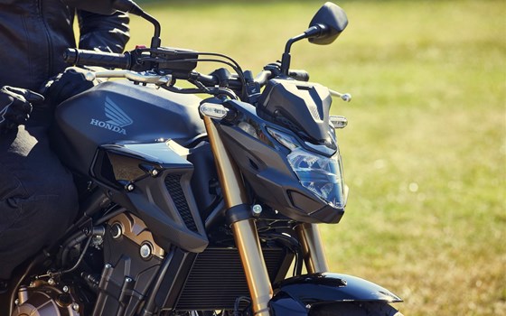 Verleihmotorrad Honda CB500 Hornet vom Händler Autohaus Louis Dresen GmbH - Bild 19 Verleihmotorrad Honda CB500 Hornet vom Händler Autohaus Louis Dresen GmbH - Bild 19