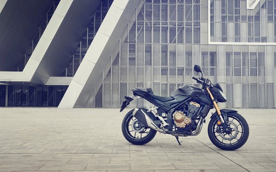 Verleihmotorrad Honda CB500 Hornet vom Händler Autohaus Louis Dresen GmbH - Bild 23 Verleihmotorrad Honda CB500 Hornet vom Händler Autohaus Louis Dresen GmbH - Bild 23