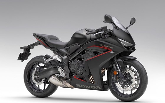Verleihmotorrad Honda CBR650R vom Händler Autohaus Louis Dresen GmbH - Bild 10 Verleihmotorrad Honda CBR650R vom Händler Autohaus Louis Dresen GmbH - Bild 10