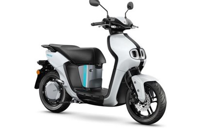 Leihmotorrad Yamaha NEO's
