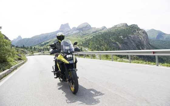 Verleihmotorrad Suzuki V-Strom 1050 XT vom Händler Fahrzeugcenter Gaßmann - Bild 7