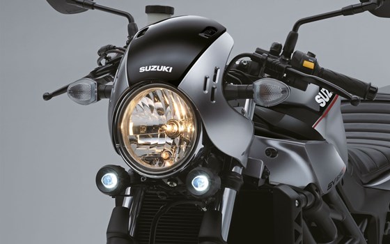 Verleihmotorrad Suzuki SV650X vom Händler Fahrzeugcenter Gaßmann - Bild 9