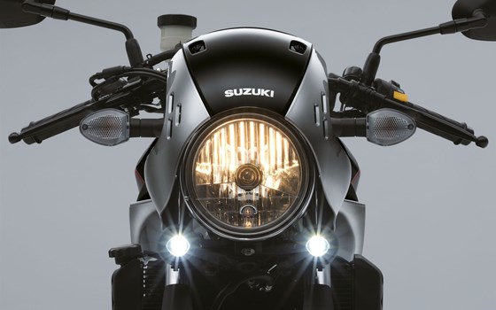 Verleihmotorrad Suzuki SV650X vom Händler Fahrzeugcenter Gaßmann - Bild 10