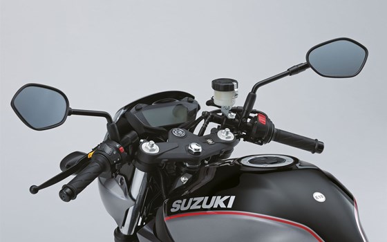 Verleihmotorrad Suzuki SV650X vom Händler Fahrzeugcenter Gaßmann - Bild 7