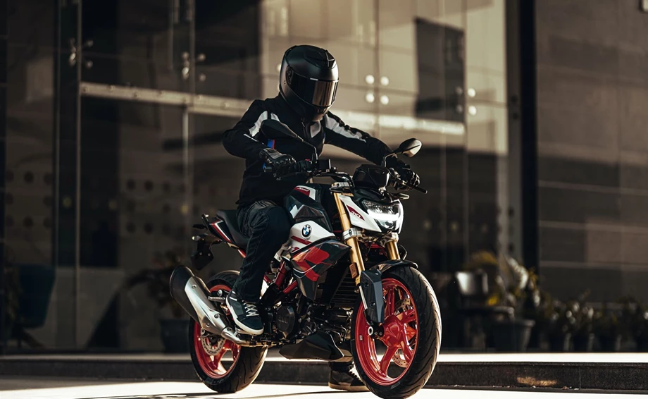 Verleihmotorrad BMW G 310 R vom Händler WMH GmbH Walz Bild 6: Verleihmotorrad BMW G 310 R vom Händler WMH GmbH Walz