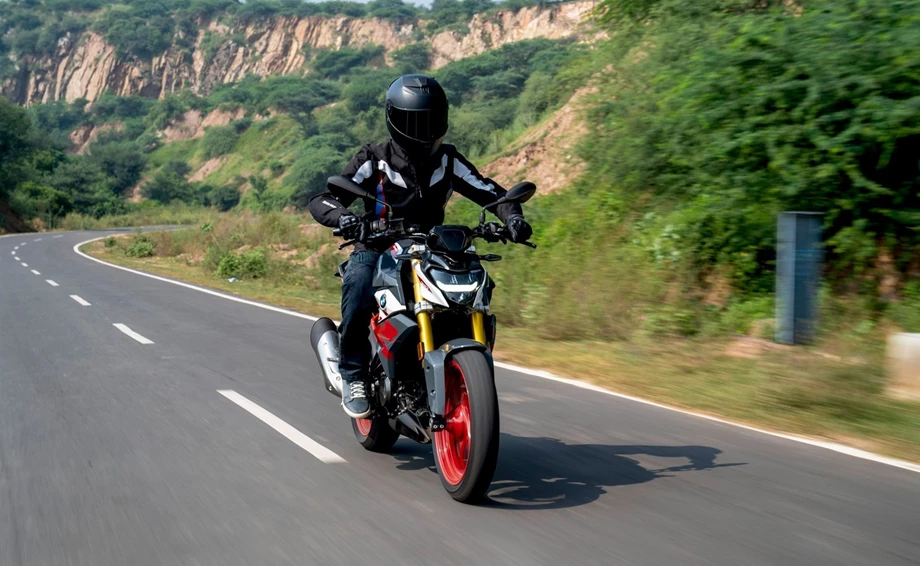 Verleihmotorrad BMW G 310 R vom Händler WMH GmbH Walz Bild 7: Verleihmotorrad BMW G 310 R vom Händler WMH GmbH Walz