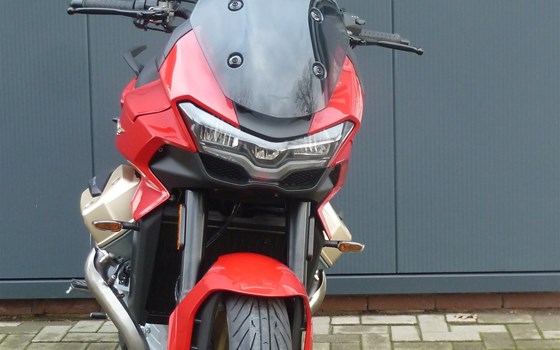 Verleihmotorrad Moto Guzzi V100 Mandello vom Händler Zweirad